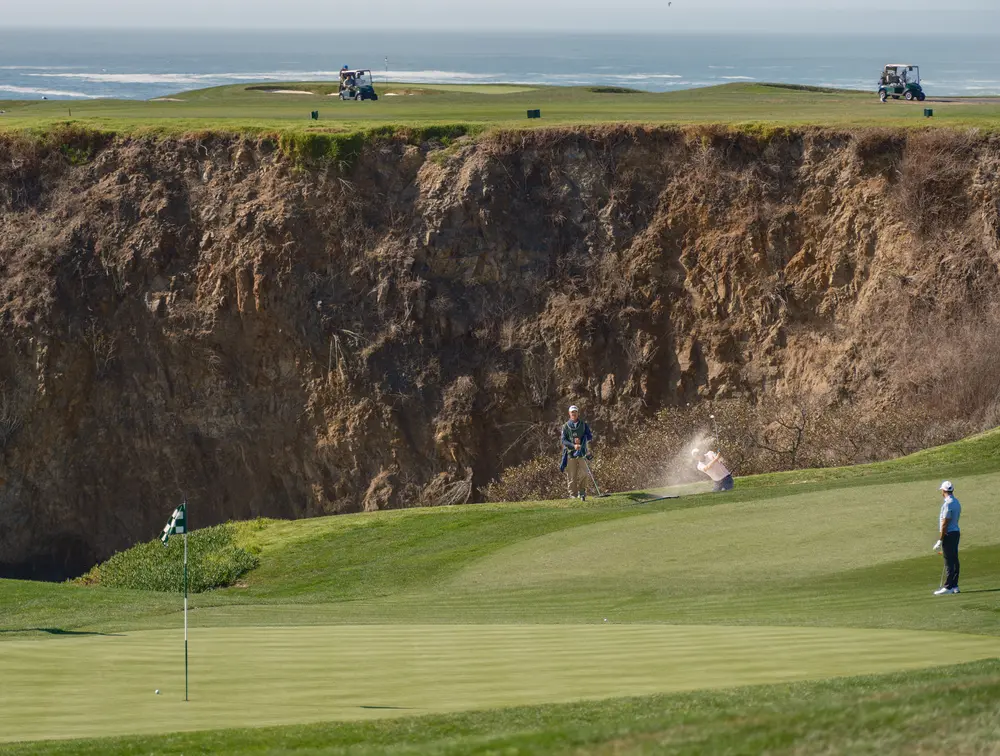 Bucket-list golf photography on the Monterey Peninsula by Manny Espinoza
